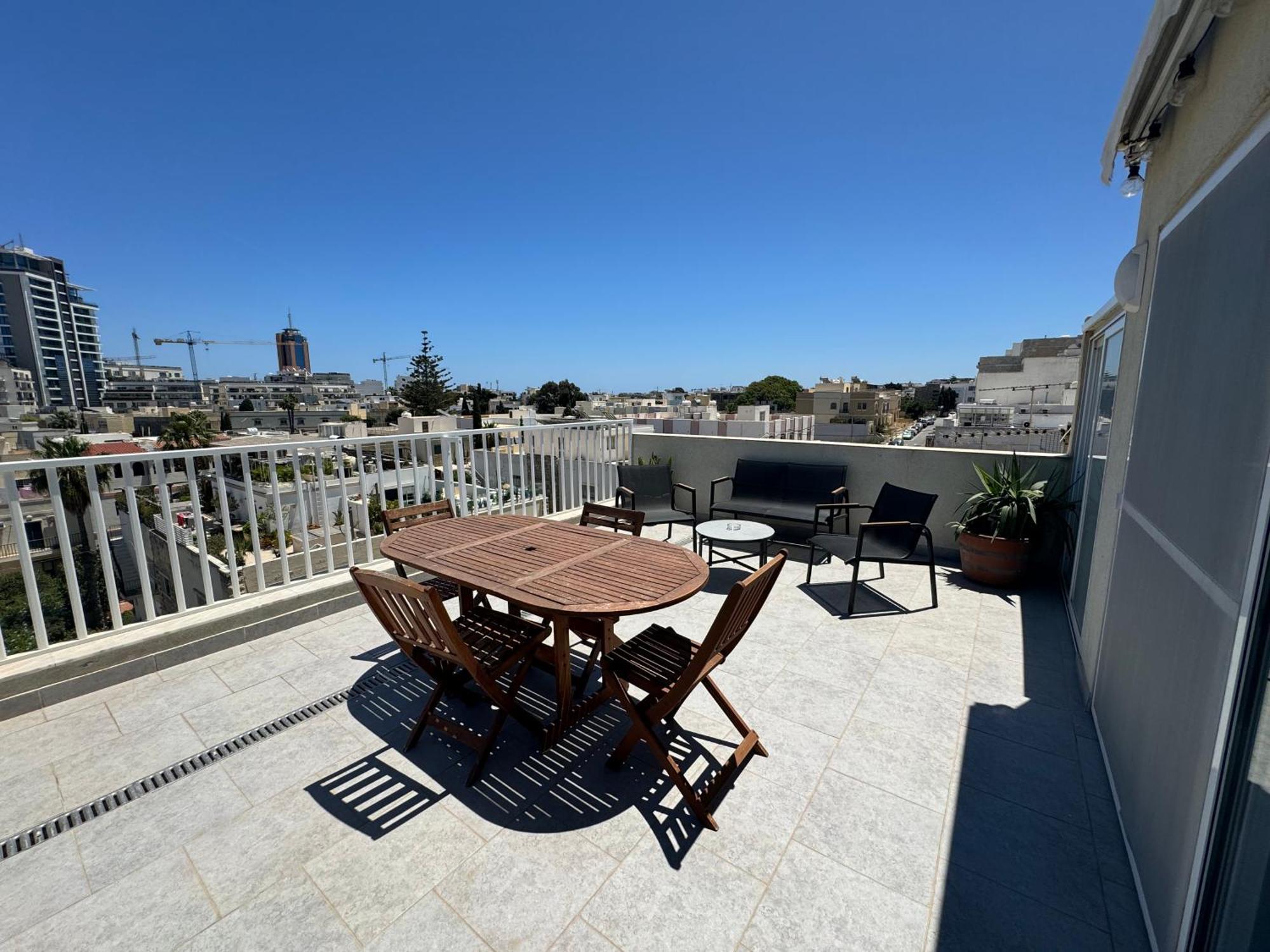 Casa Leon Malta San Ġiljan
