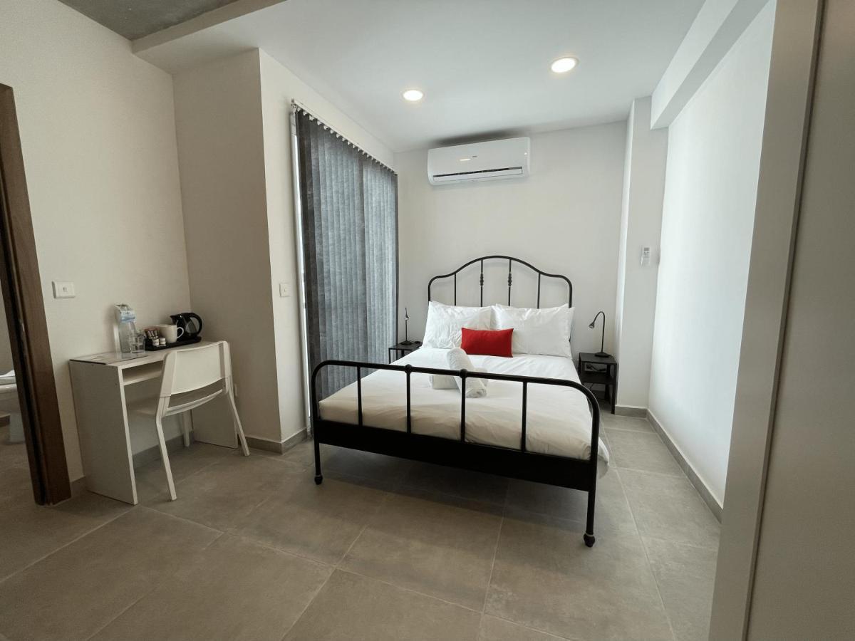 Casa Leon Malta * San Ġiljan