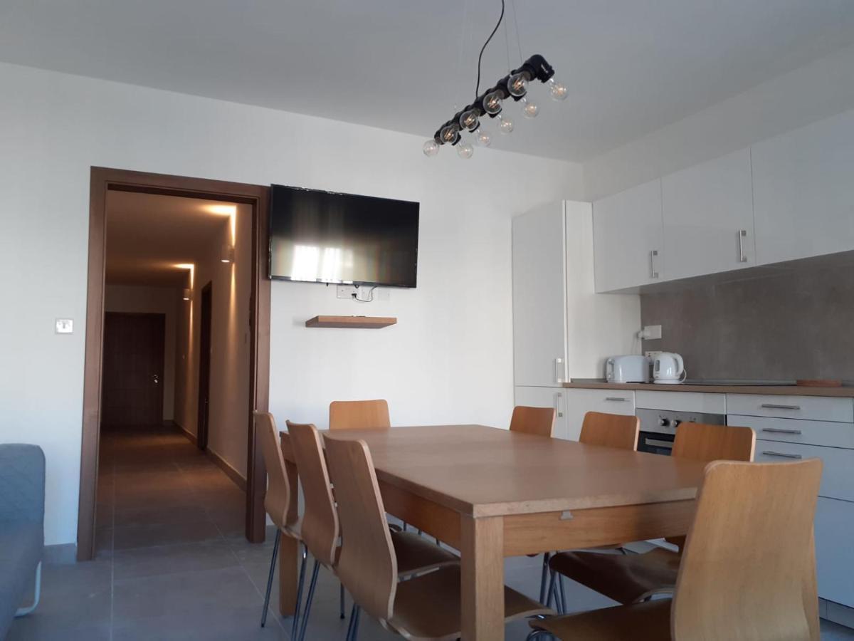 Casa Leon Malta بيت ضيافة *